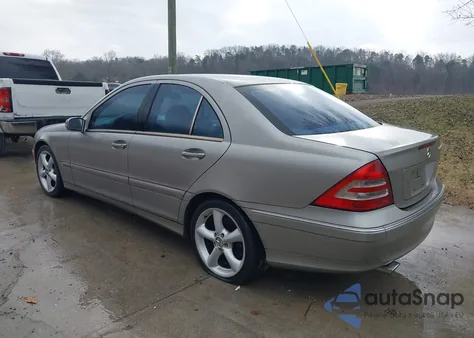 2004 Mercedes-Benz C 230 Kompressor Sport/Sport из США, поврежденный, VIN WDBRF40J94A648506